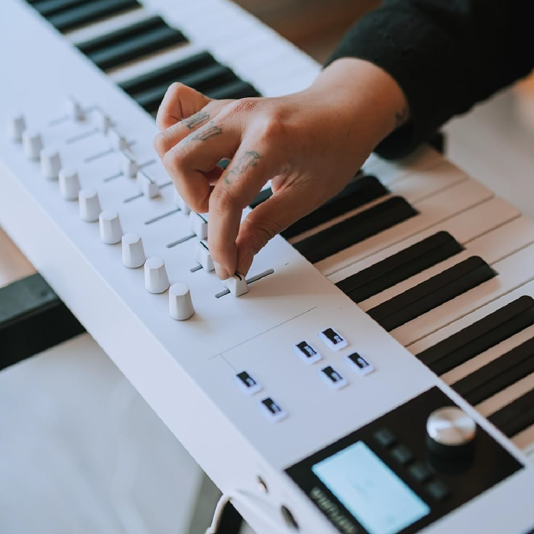 Arturia KeyLab Essential 88 MK3 - Imagen 6
